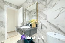 Appartement à Dubai - Birchfort - Fully Renovated Luxury 2BR at JBR