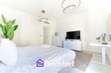 Апартаменты на Dubai - Fully Renovated Excellent JBR 1BR with Seaview