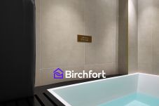 Апартаменты на Dubai - Unique 2BR Luxury Apt-Jacuzzi & Burj Khalifa View