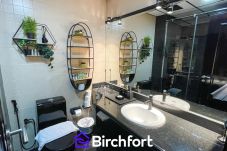 Apartment in Dubai - Birchfort - High Quality Spacious Studio Unit
