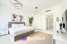 Apartment in Dubai - Fully Renovated Excellent JBR 1BR with Seaview