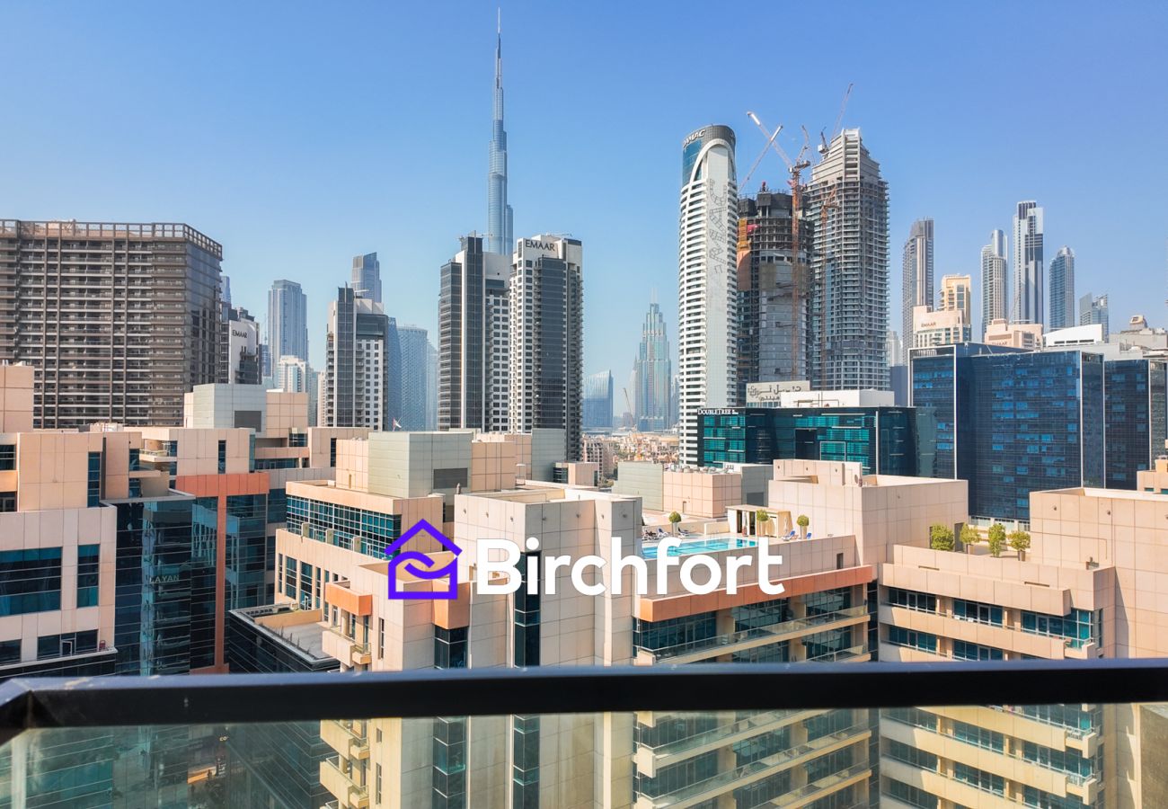 Apartment in Dubai - Designed 2BR Luxury Apt-Jacuzzi&Burj Khalifa View