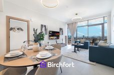 Apartment in Dubai - Fresh & Bright Retreat | Brand-New Feel
