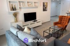 公寓 在 Dubai - Birchfort - Newly renovated unique 1 BR apartment